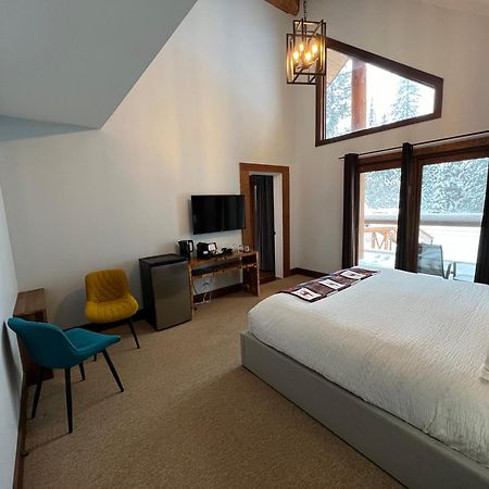 Winston Lodge โกลเดน ภายนอก รูปภาพ